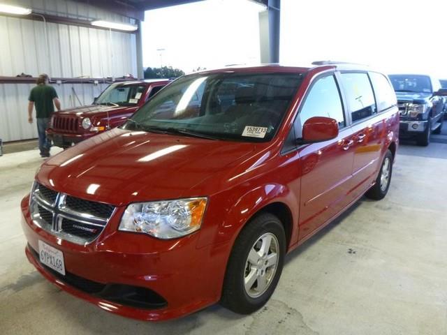 Dodge Grand Caravan 2013 photo 1