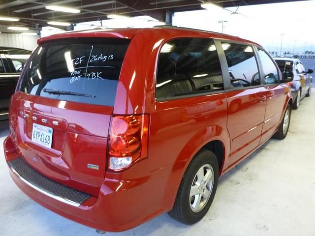 Dodge Grand Caravan 2013 photo 3