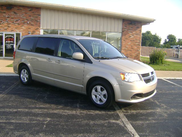 Dodge Grand Caravan 2013 photo 2