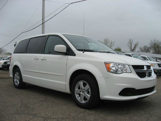 Dodge Grand Caravan 2013 photo 1