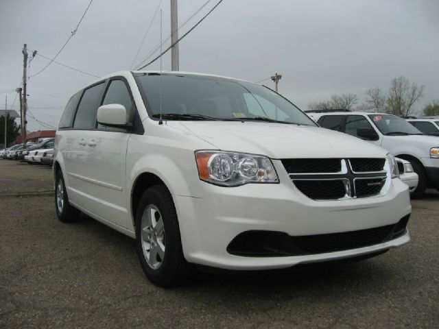 Dodge Grand Caravan 2013 photo 2