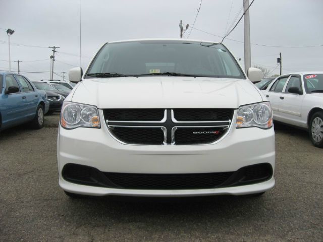 Dodge Grand Caravan 2013 photo 3