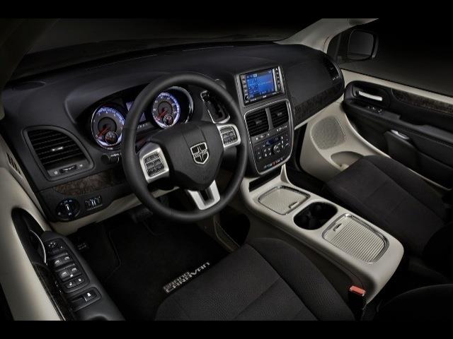 Dodge Grand Caravan 2013 photo 4