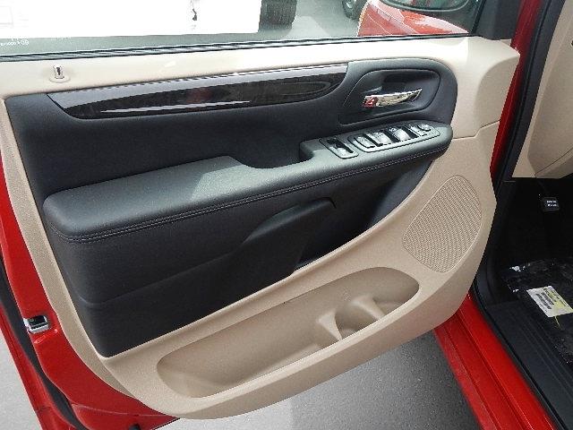 Dodge Grand Caravan 2013 photo 7