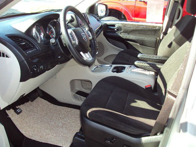 Dodge Grand Caravan 2013 photo 3