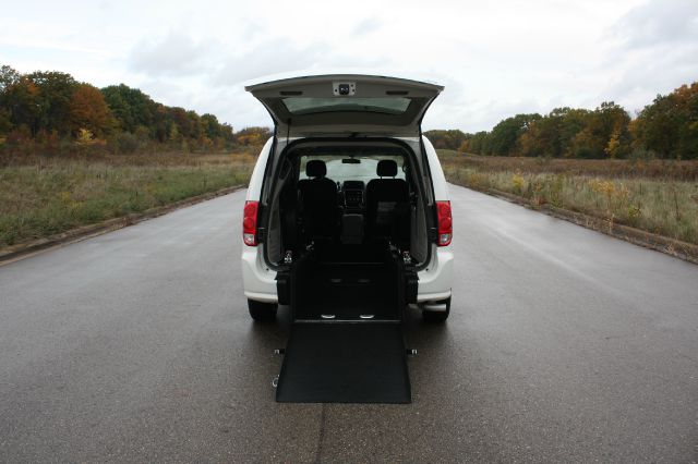 Dodge Grand Caravan 2013 photo 2