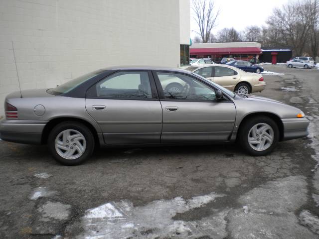 Dodge Intrepid 1995 photo 1