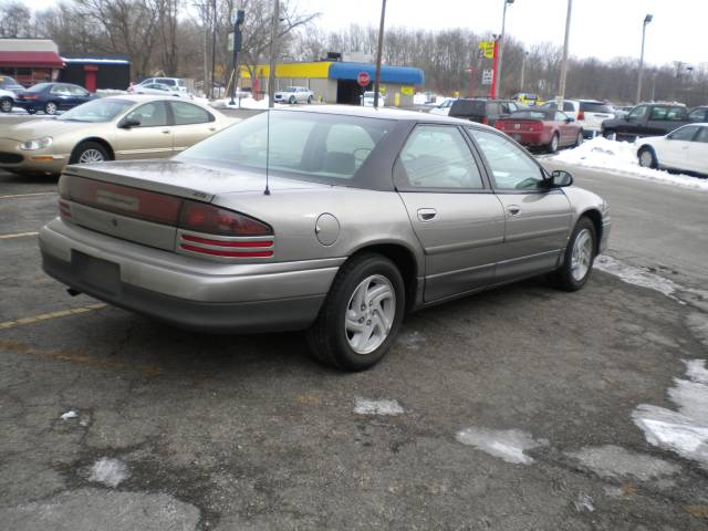 Dodge Intrepid 1995 photo 2