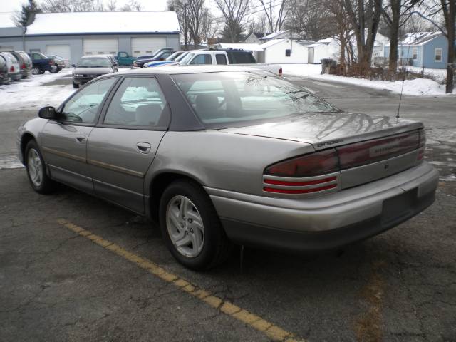 Dodge Intrepid 1995 photo 4