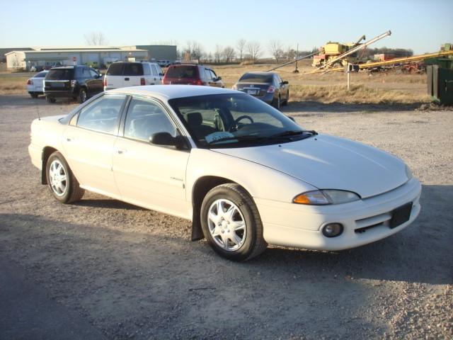 Dodge Intrepid 1996 photo 3