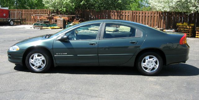 Dodge Intrepid 2000 photo 2