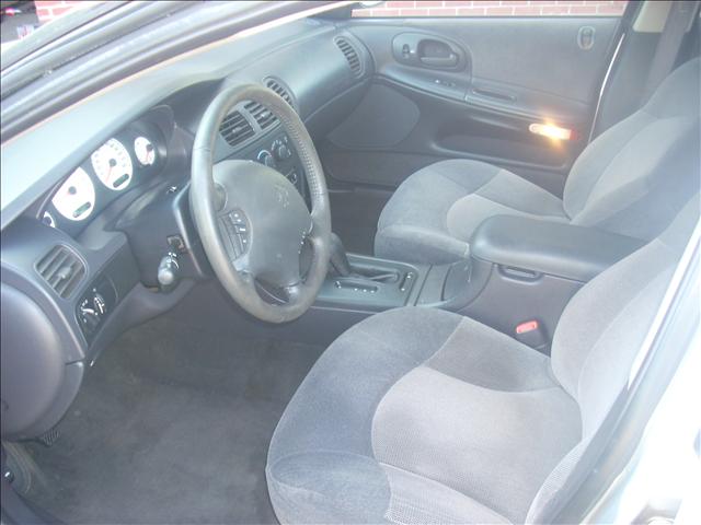 Dodge Intrepid 2000 photo 2