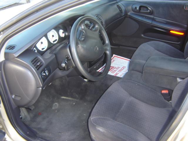 Dodge Intrepid 2000 photo 2