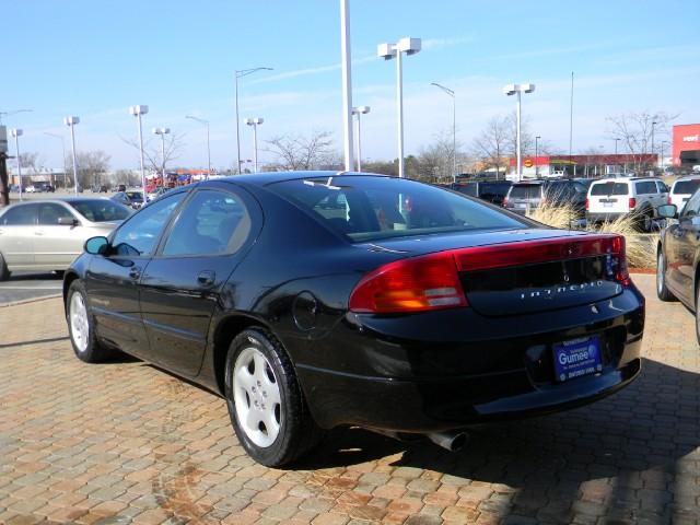 Dodge Intrepid 2000 photo 2