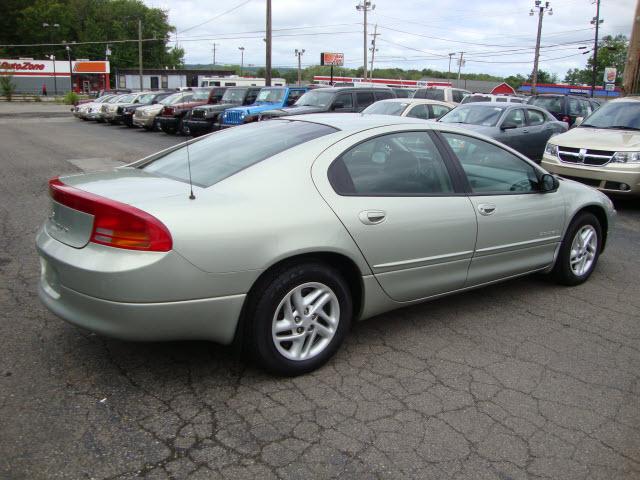 Dodge Intrepid 2000 photo 2