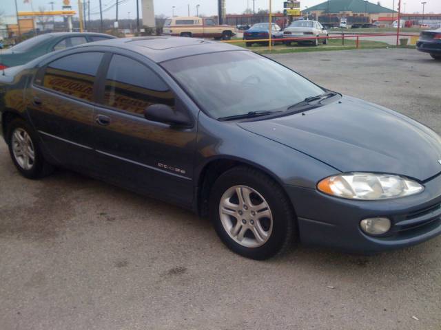 Dodge Intrepid 2000 photo 2