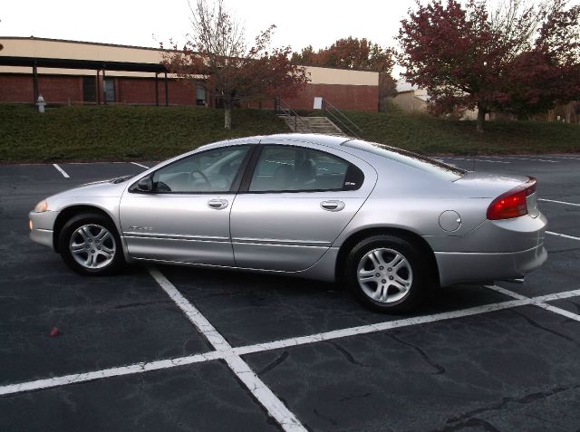 Dodge Intrepid 2001 photo 1