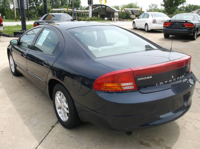 Dodge Intrepid 2002 photo 2