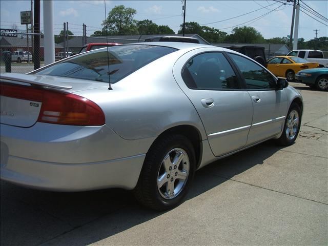 Dodge Intrepid 2003 photo 2