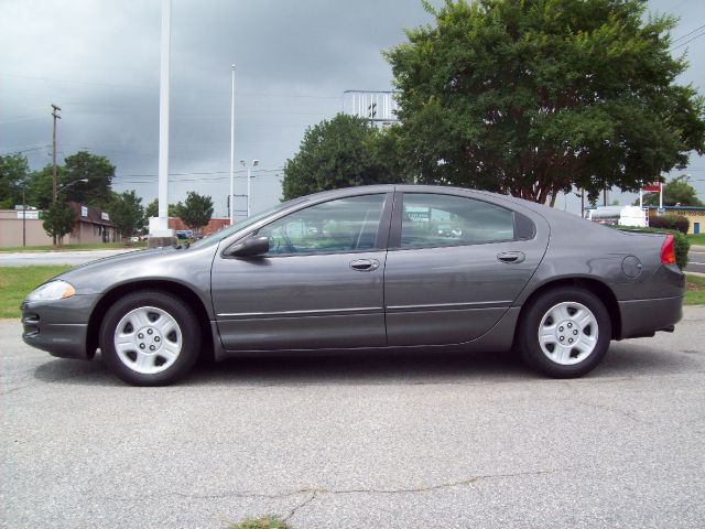 Dodge Intrepid 2004 photo 1