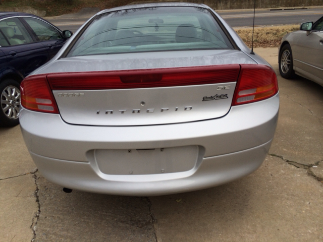 Dodge Intrepid 2004 photo 2