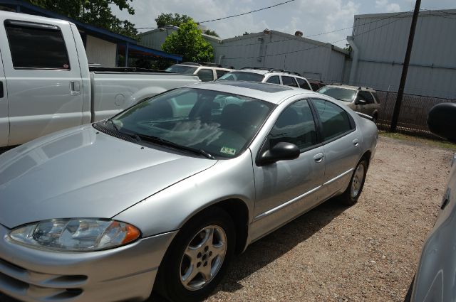 Dodge Intrepid 2004 photo 1