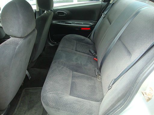 Dodge Intrepid 2004 photo 2