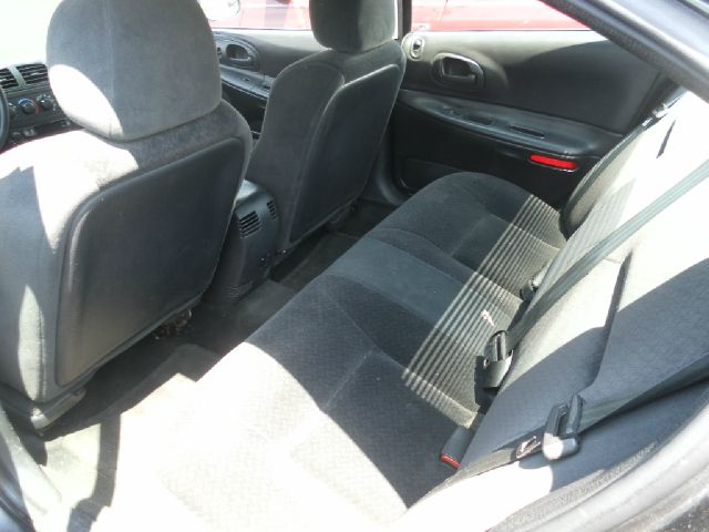 Dodge Intrepid 2004 photo 3