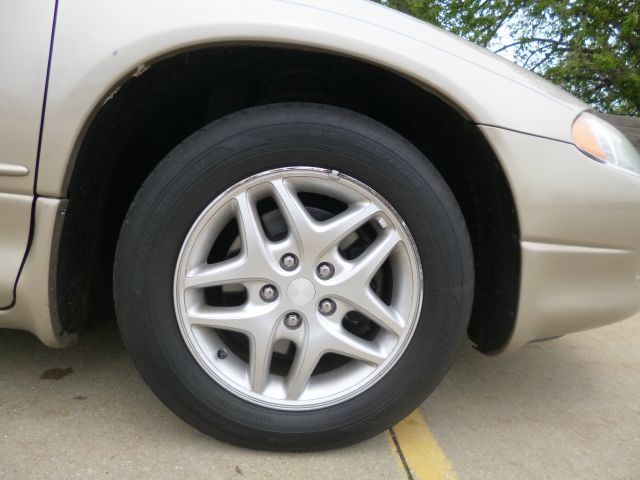 Dodge Intrepid 2004 photo 21