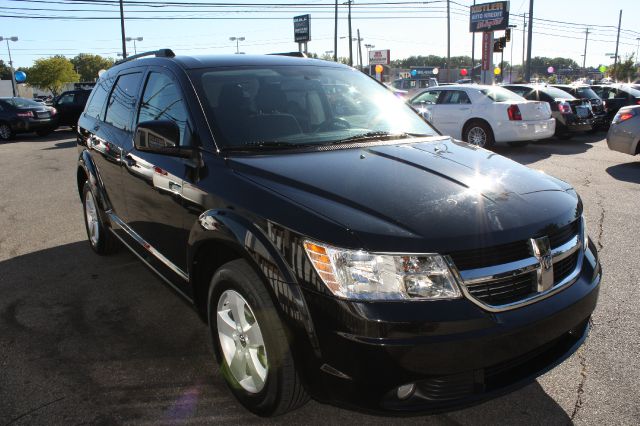 Dodge Journey 2010 photo 2