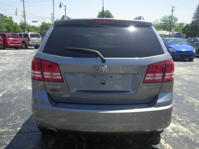 Dodge Journey 2010 photo 2