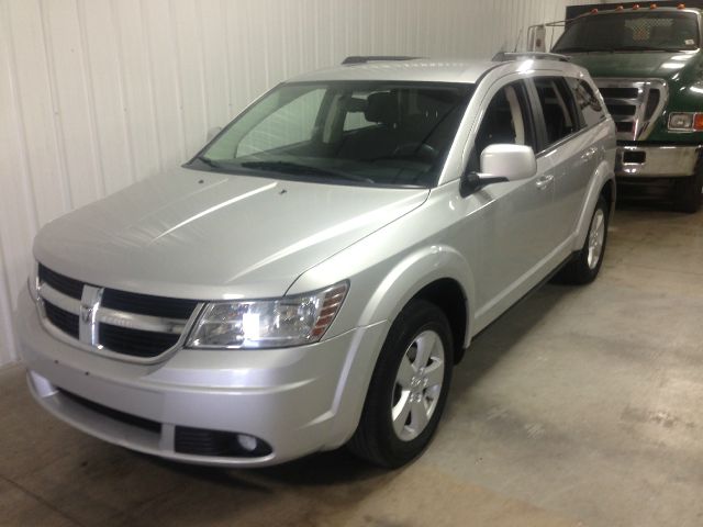 Dodge Journey 2010 photo 2