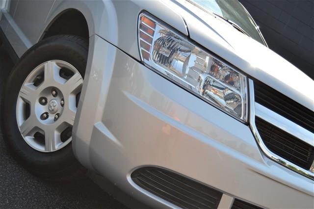 Dodge Journey 2010 photo 3