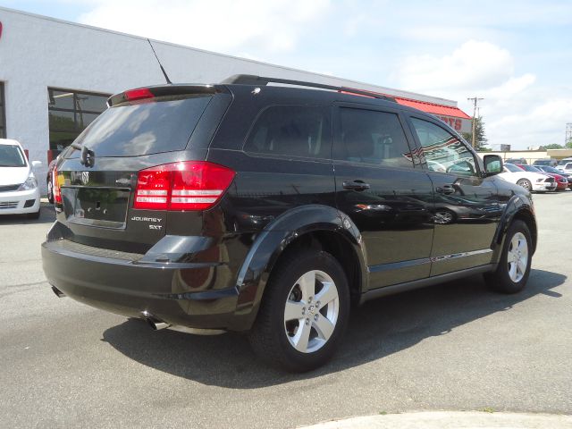 Dodge Journey 2010 photo 20