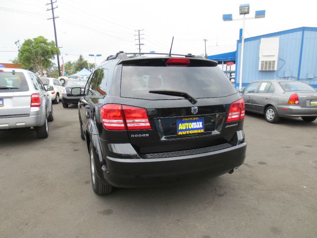 Dodge Journey 2010 photo 1