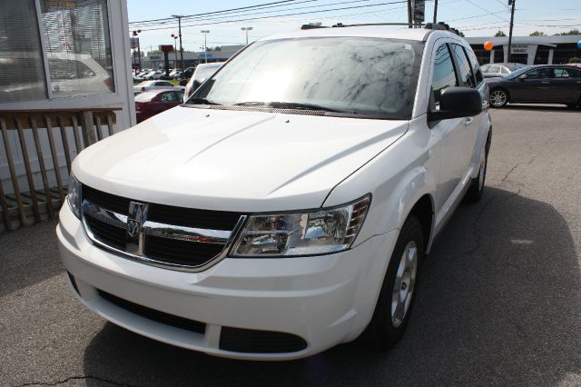 Dodge Journey 2010 photo 2