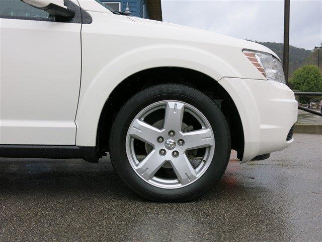 Dodge Journey 2010 photo 3