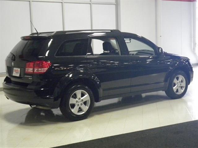 Dodge Journey 2010 photo 2