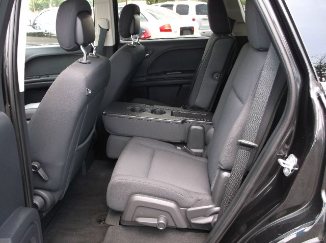 Dodge Journey 2010 photo 2