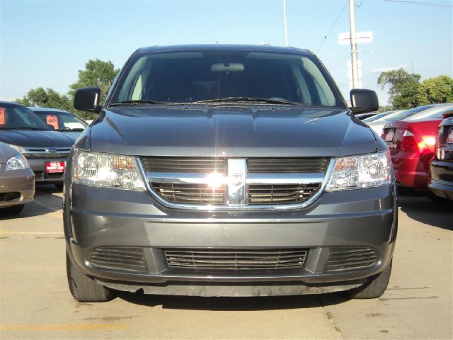 Dodge Journey 2010 photo 2