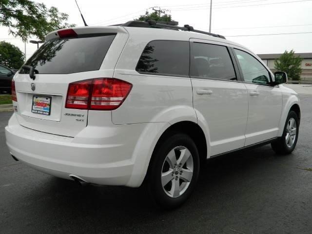 Dodge Journey 2010 photo 3