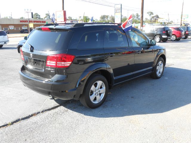 Dodge Journey 2010 photo 2