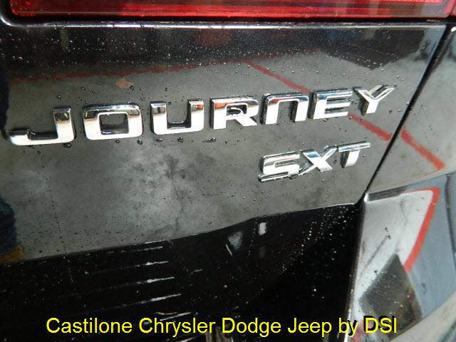 Dodge Journey 2010 photo 1