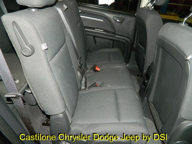 Dodge Journey 2010 photo 17