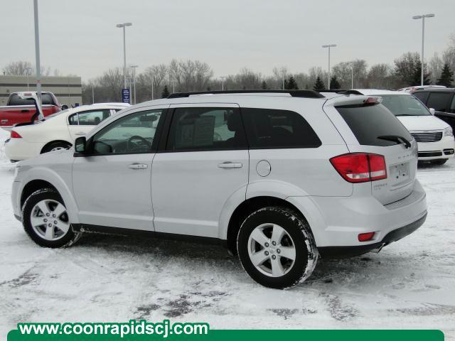 Dodge Journey 2011 photo 3