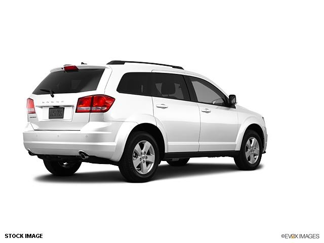 Dodge Journey 2011 photo 1