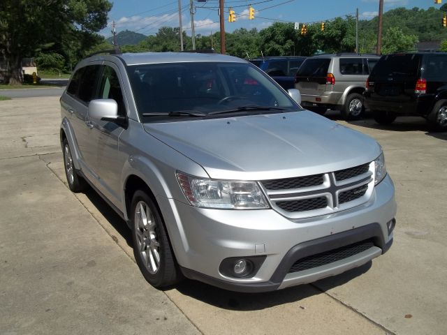 Dodge Journey 2011 photo 2