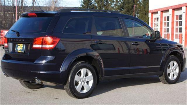 Dodge Journey 2011 photo 4