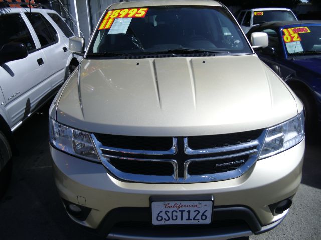 Dodge Journey 2011 photo 10