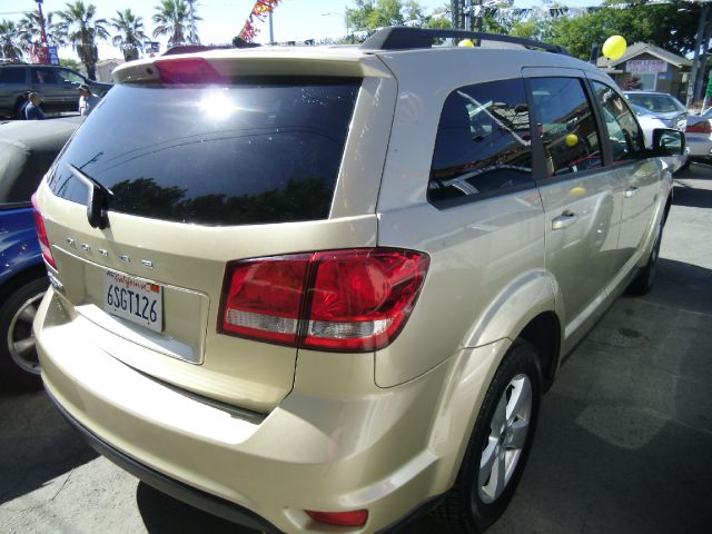 Dodge Journey 2011 photo 5